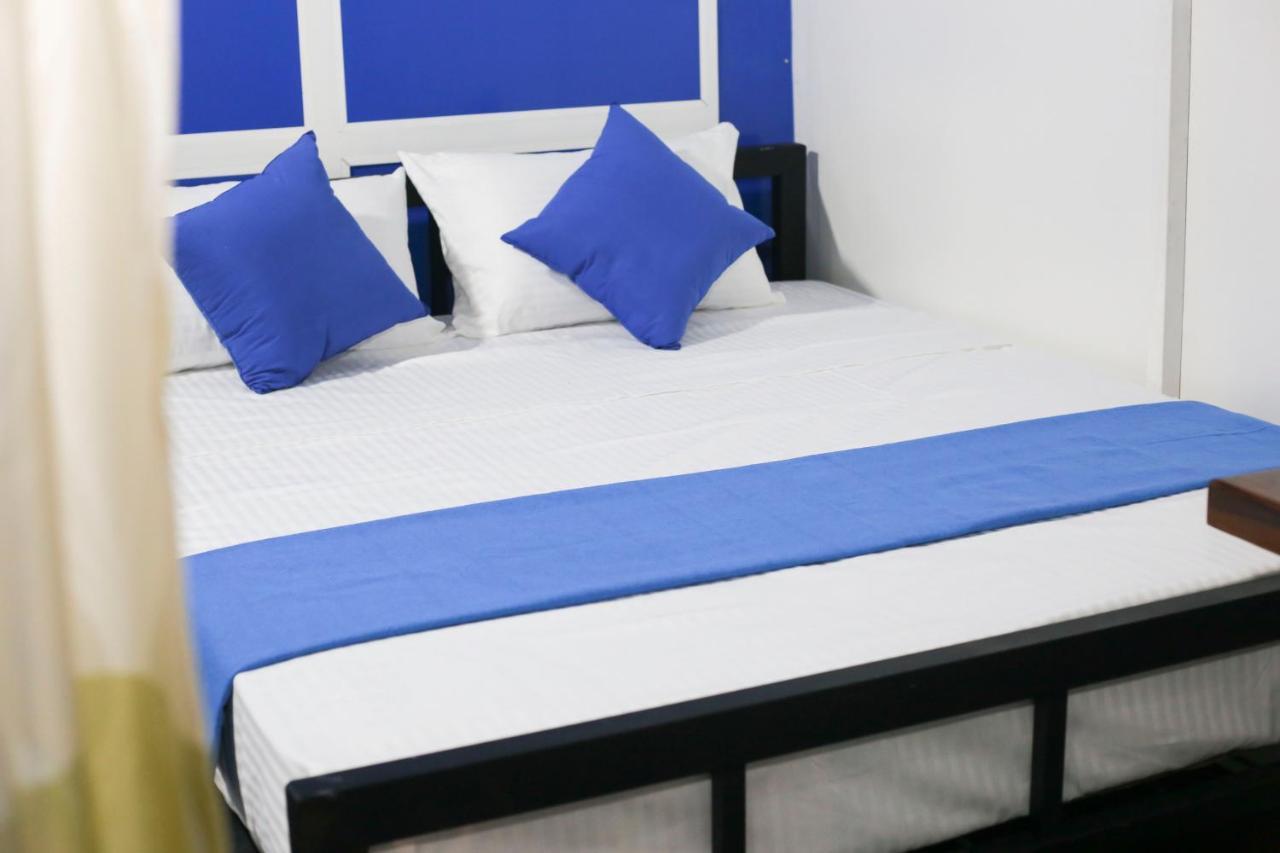 Airport Residence Inn Катунаяка Екстер'єр фото