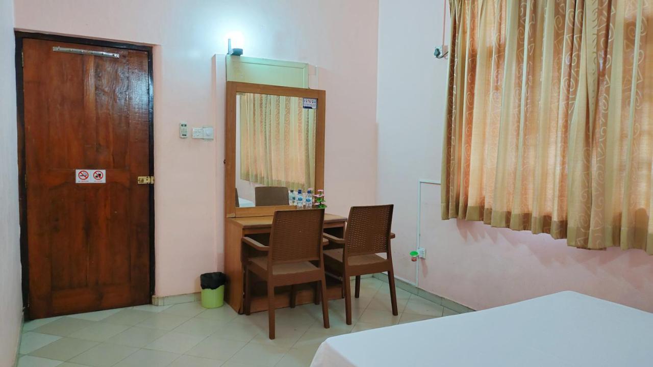 Airport Residence Inn Катунаяка Екстер'єр фото
